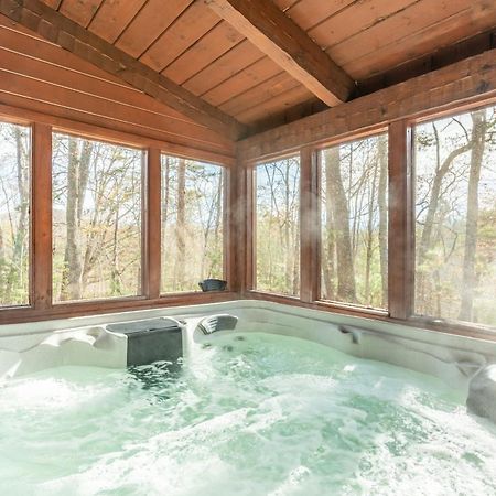 Dudley II By Avantstay Comfortable Cabin W Hot Tub Views Пиджен-Фордж Экстерьер фото