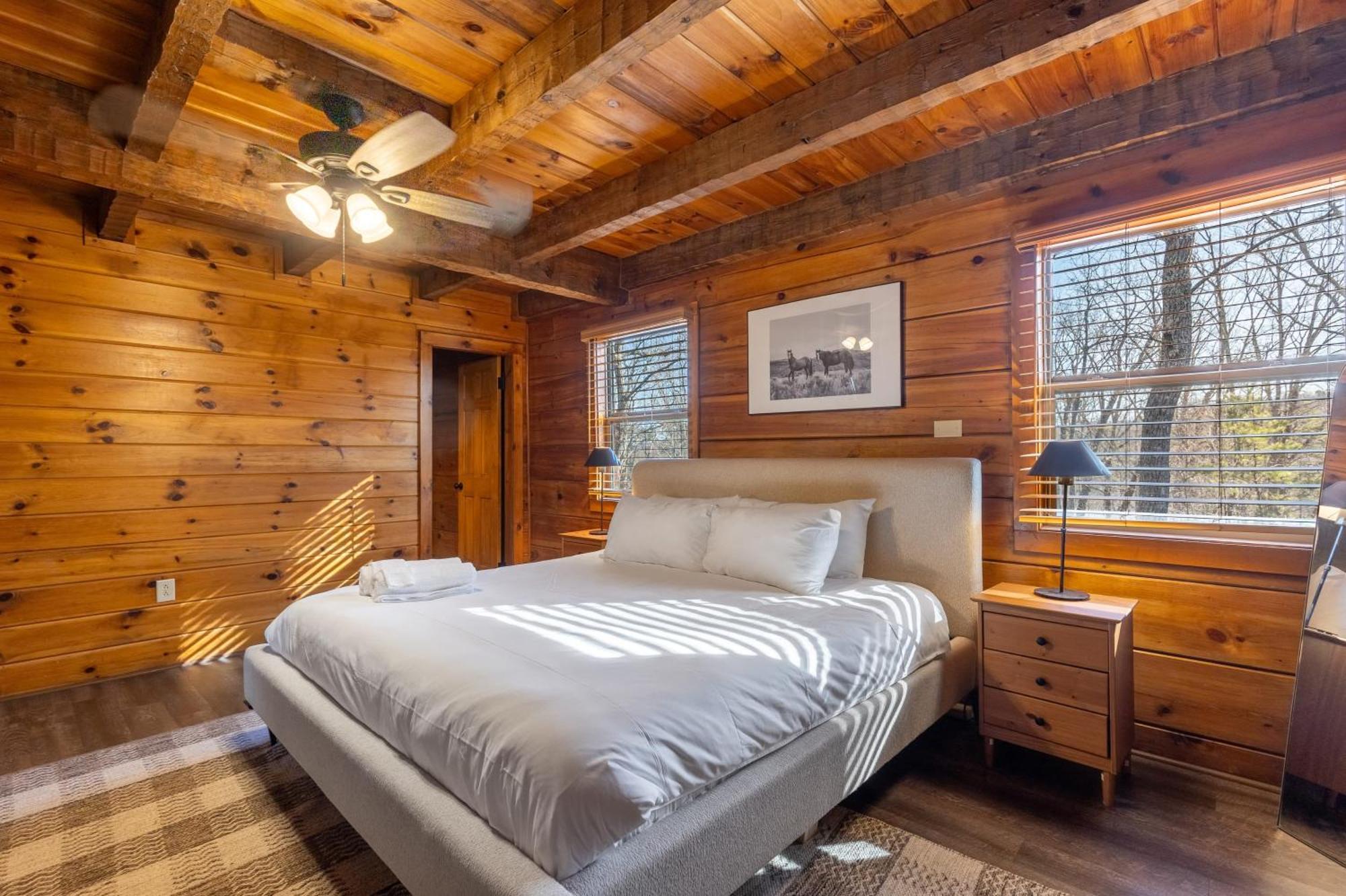 Dudley II By Avantstay Comfortable Cabin W Hot Tub Views Пиджен-Фордж Экстерьер фото